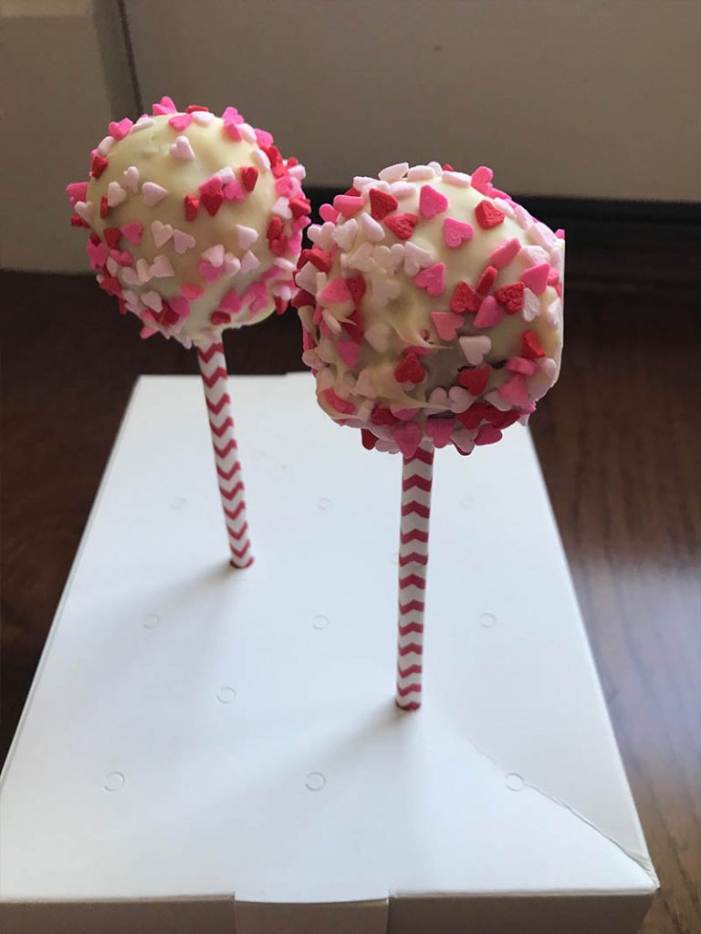 V-Day Cake Pops